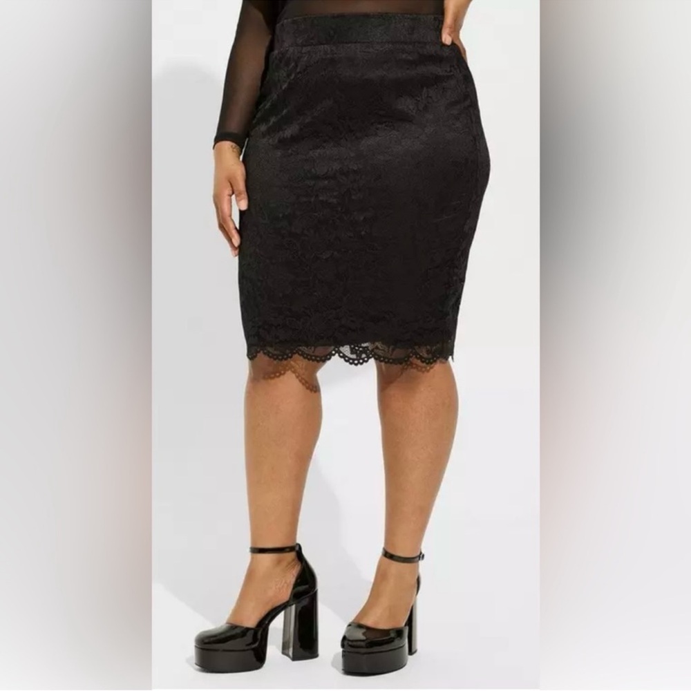 Torrid Black Lace Pencil Skirt Lined Goth Whimsygoth Party Size 18 Pull On